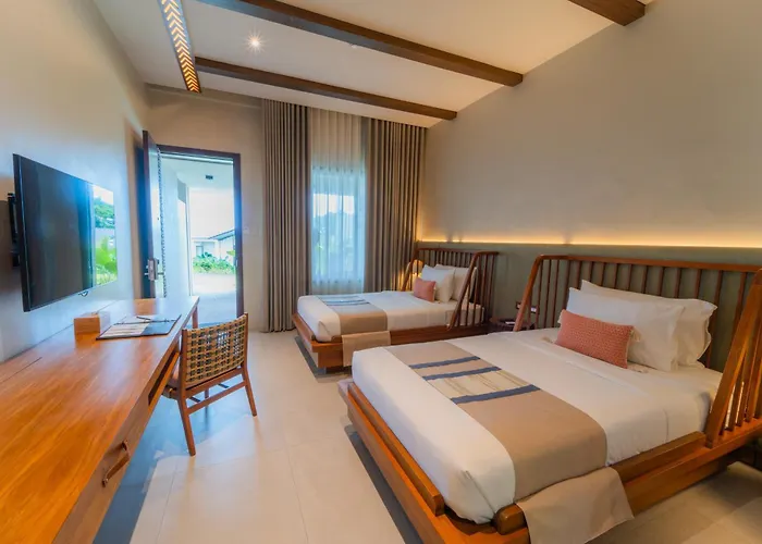 Cebu Club Resort *